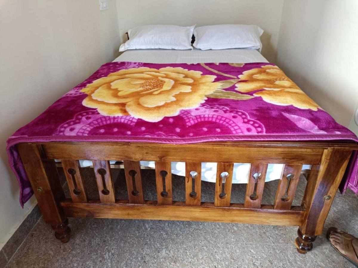 Oyo 8206 K J Residency Hotel Mysore Bagian luar foto